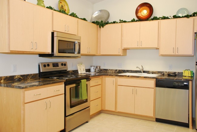 CEDAR SUMMIT ESTATES 55+ DUPLEXES