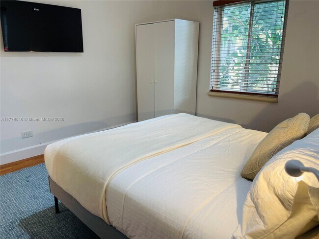Photo - 8036 Harding Ave Unit 3