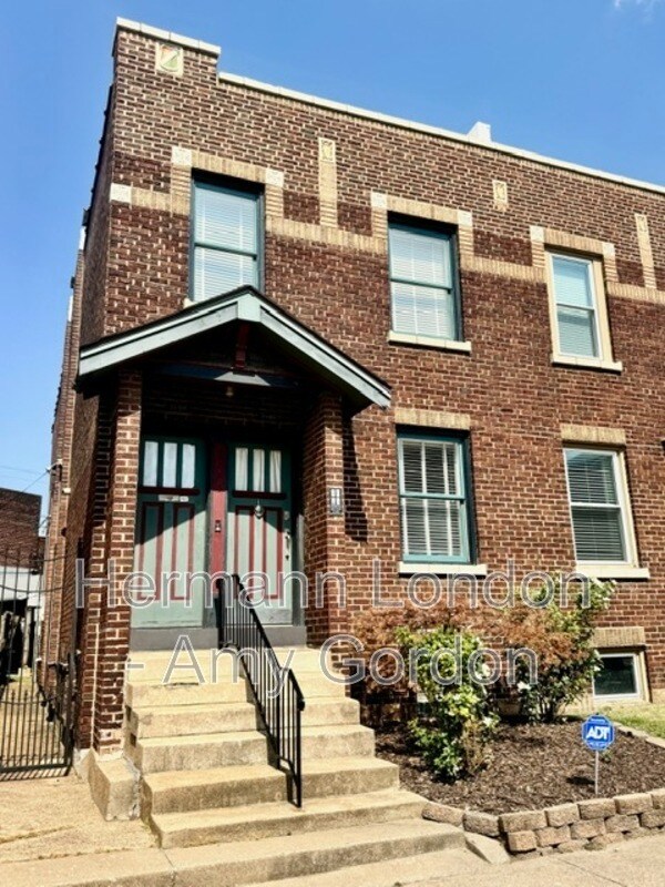 Building Photo - 2145 Victor St Rental
