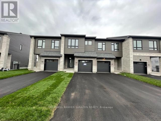 Photo - 330 Whitham Cres
