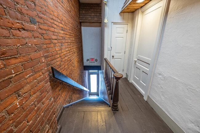 Photo - 109 S Main St