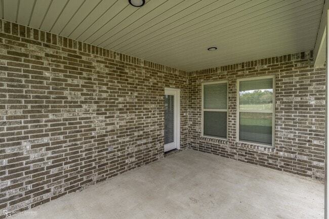 Photo - 212 Paisley Ln