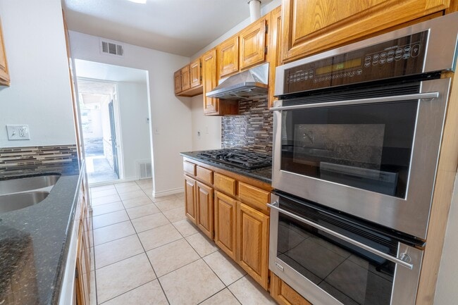 Photo - 7325 Layton St