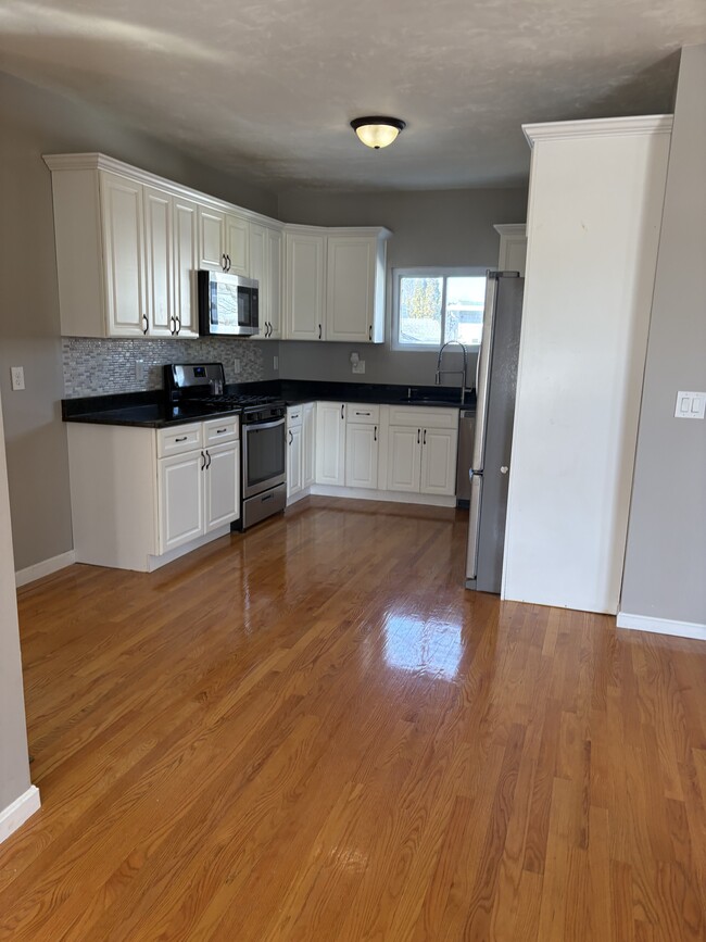 Photo - 18 Upham St Unit 1st