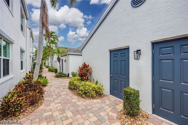 5963 Sand Wedge Ln Unidad 205