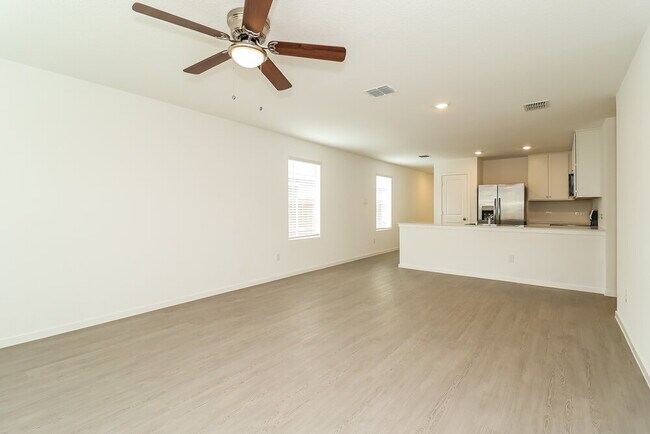 Photo - 118 Willow Wy