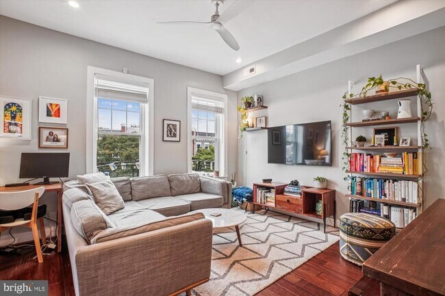 Photo - 455 Luray Pl NW