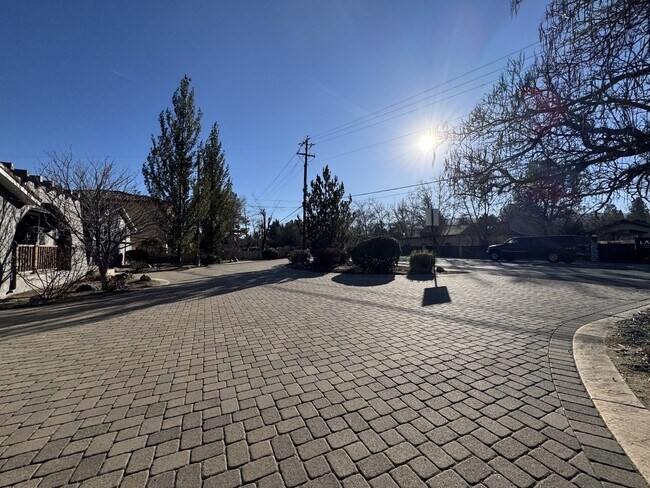 Photo - 4400 Lakeside Dr