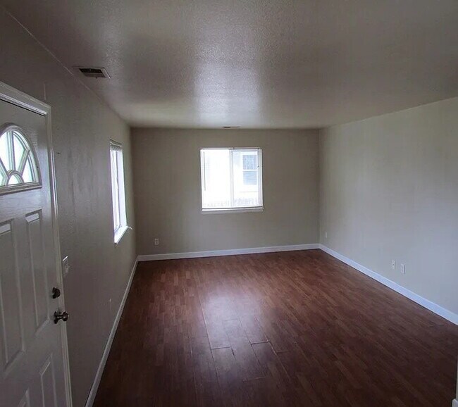 Photo - ***COMING SOON***

Spacious, Pet-Friendly 3 bed, 2 bath duplex in Englewood!