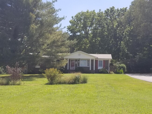 Building Photo - 301 Shannon Dr