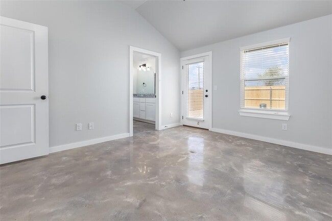 Photo - 2325 SW 90th Pl