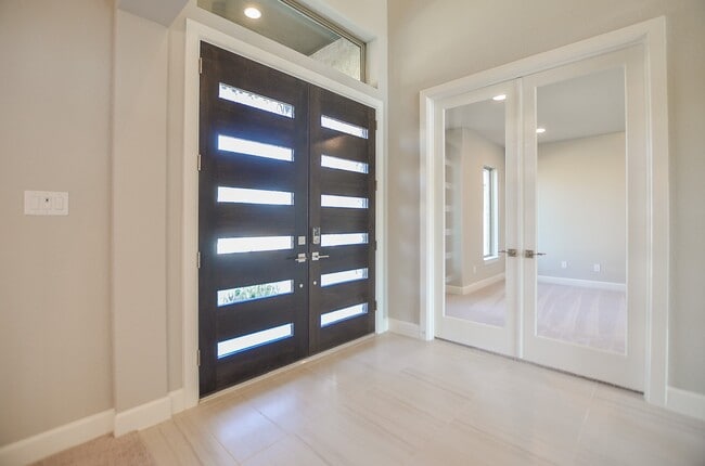 Photo - 7610 Blue Finch Ln