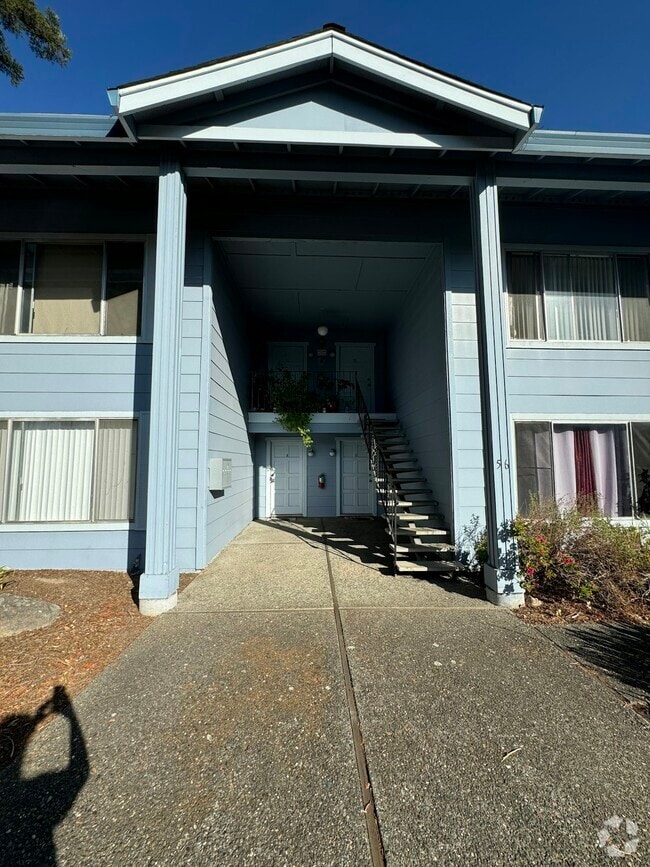 Building Photo - 56 Lark Center Dr Unit C Rental