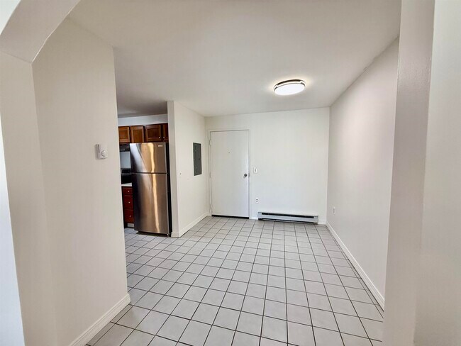 Photo - 4 Fairfax Ave Unit 324