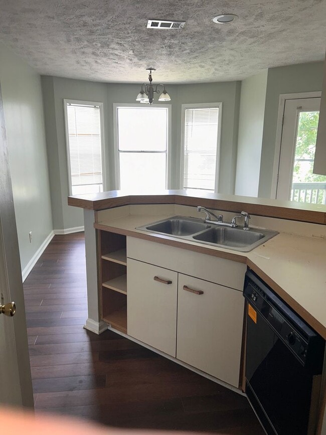 Photo - 6804 Willowbrook Dr