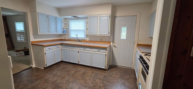 Photo - Charming 3 bed 1 Bath