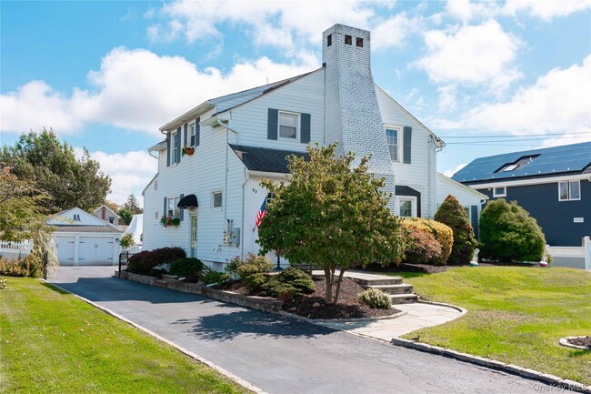 53 Mowbray Ave