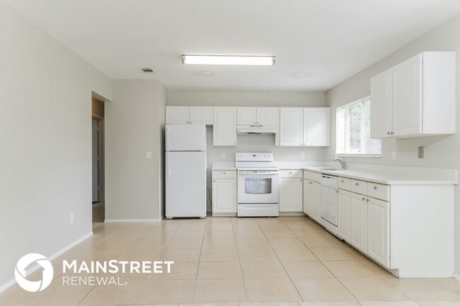 Photo - 349 SW Cherryhill Rd