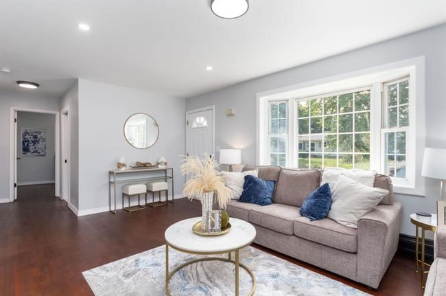 Photo - 180 Gazo Ave