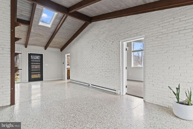 Photo - 7609 Woodridge Cir