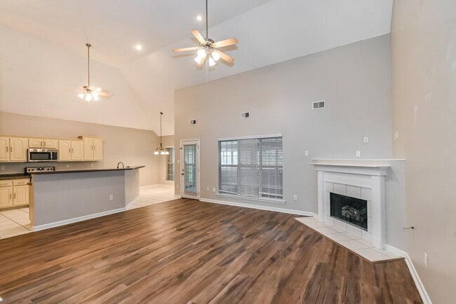 Photo - 8083 Delta Lakes Blvd