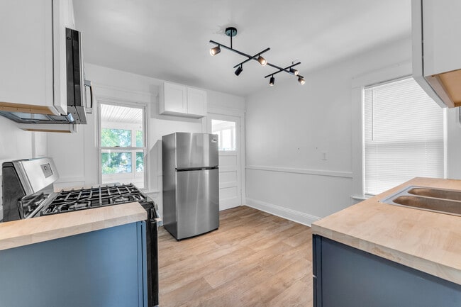 Photo - 3706 Spokane Ave Unidad Upper