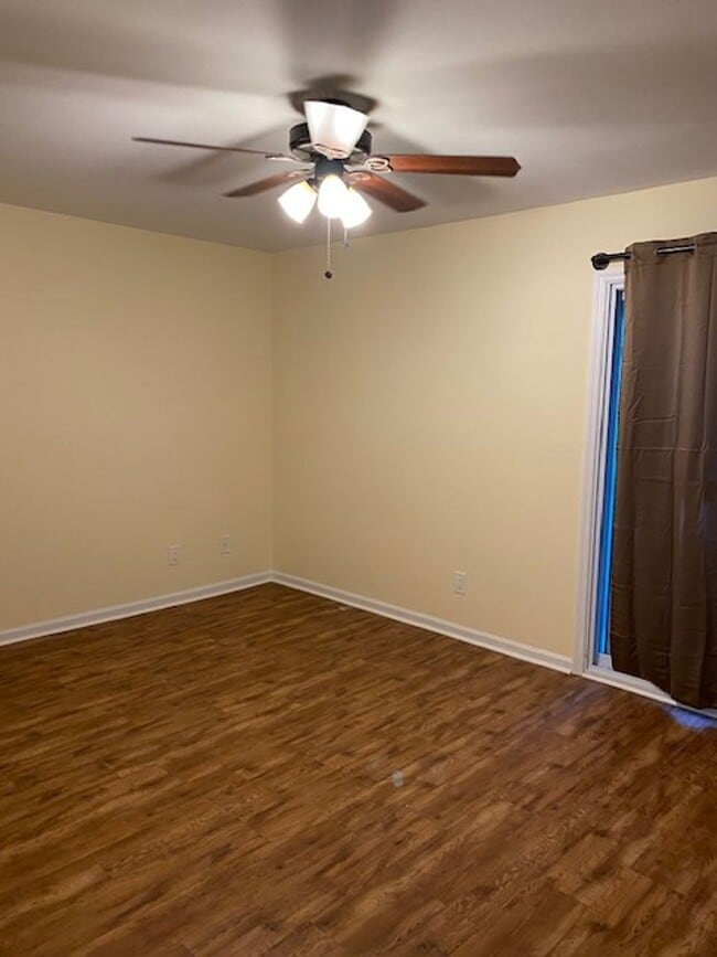 Photo - Colonial Circle