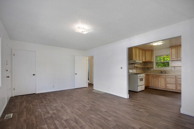 Photo - 2217 E Thomas St Unit 2213