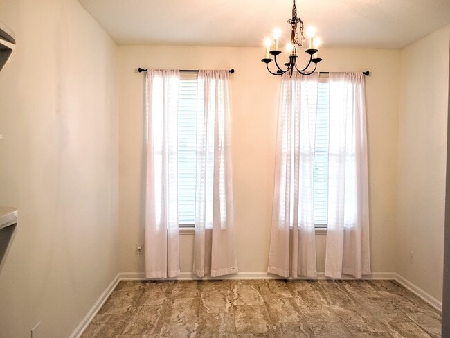 Photo - 112 Goldenrod Lake Dr