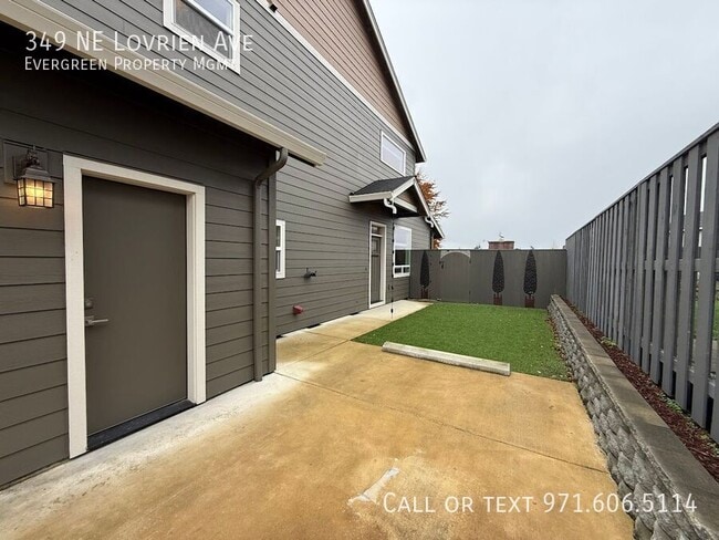 Photo - 349 NE Lovrien Ave