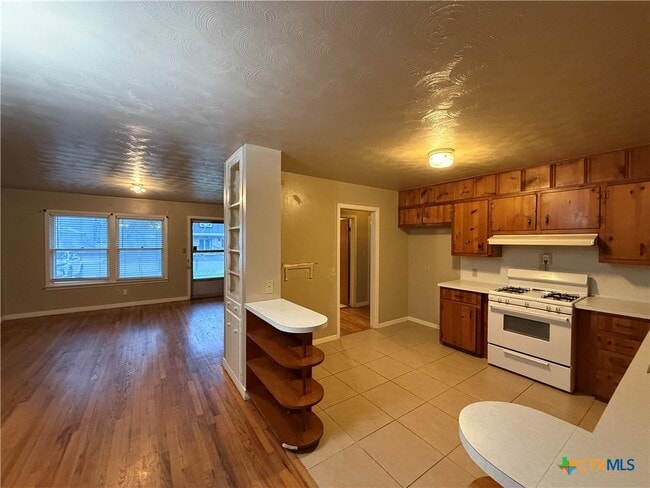Photo - 555 N Union Ave