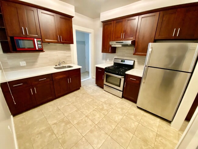 Photo - 486 1/2 Grove Street-