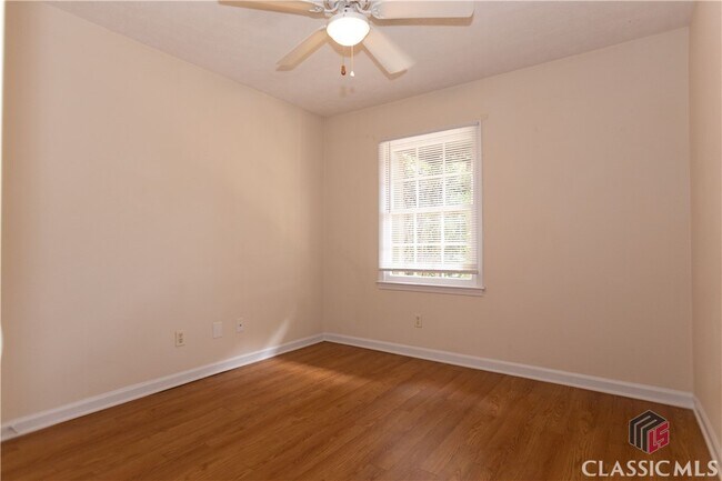 Photo - 270 Barber St Unit E4