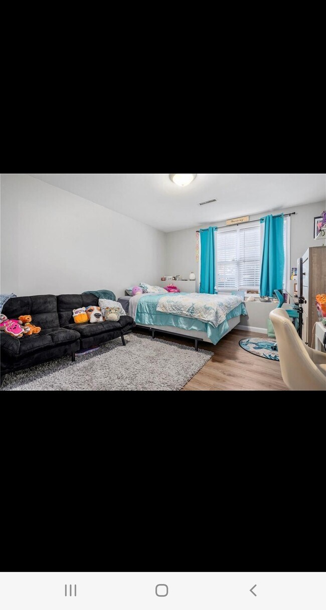 Photo - 402 New River Rd Unit 108