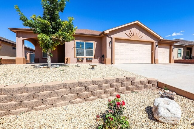 Photo - 479 San Simon Dr