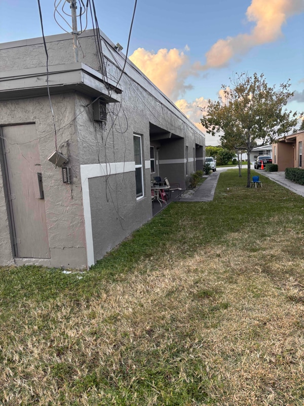 Photo - 272 SW 3rd St Unit B