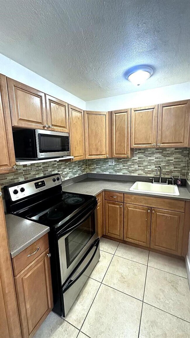 Photo - 4444 SW 67th Ave Unit 6