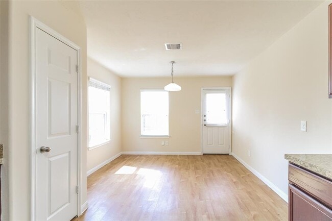 Photo - 726 North Ella Creek Drive