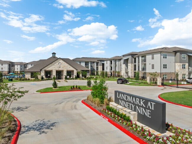 Building Photo - Landmark at NinetyNine Rental
