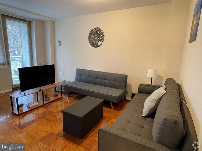 Building Photo - 2800 Wisconsin Ave NW Unit 306 Rental
