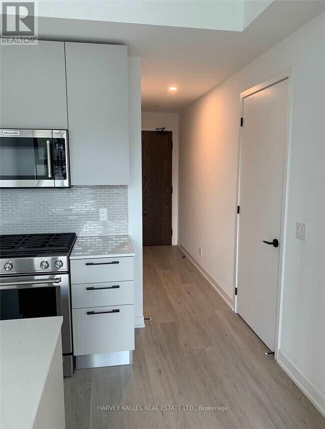 Photo - 2118 Bloor St W Unit 407