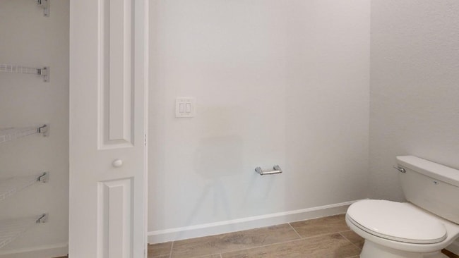 Photo - 7949 Lakes Edge Ln