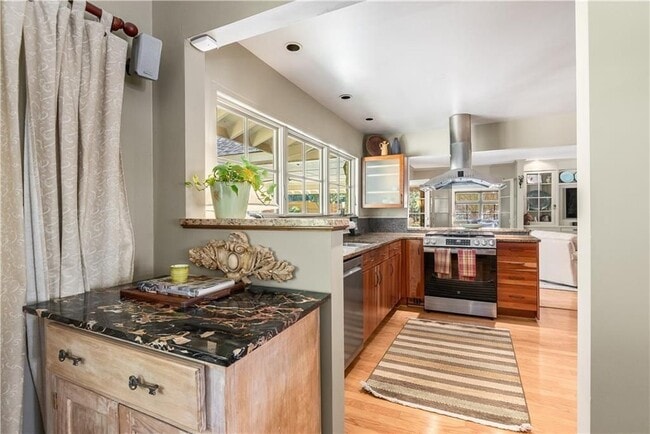 Photo - 465 Eastland Dr