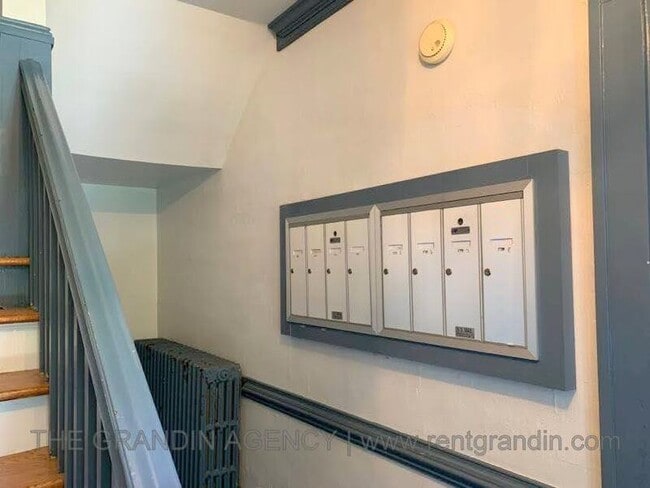 Photo - 2504 Longview Ave SW