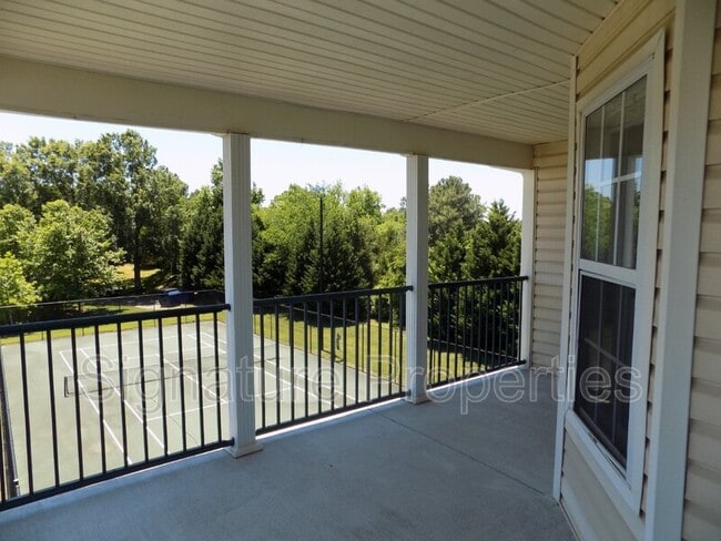 Photo - 801 Brassie Ln
