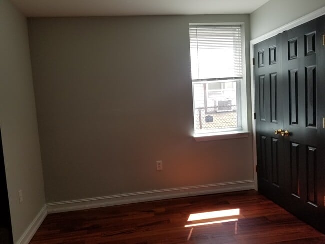 Photo - 1504 N 18th St Unidad #1