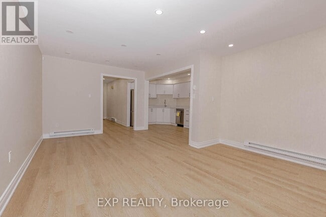 Photo - 2289 Munn's Ave