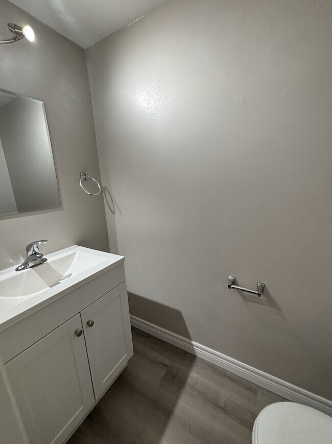 Photo - 716 Indian Rd N Unit 21