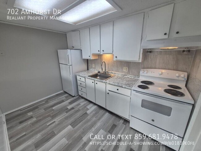 Photo - 702 Amhurst Dr