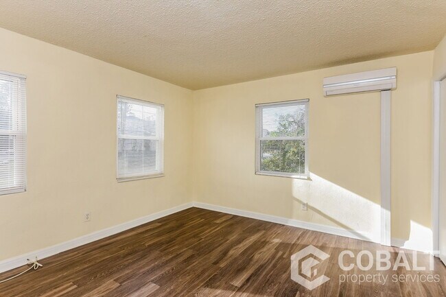 Photo - 1982 Rockledge Rd NE Unit 2